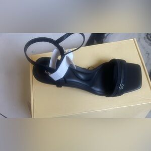 Women's Black Ankle-Strap Square-Toe Sandals